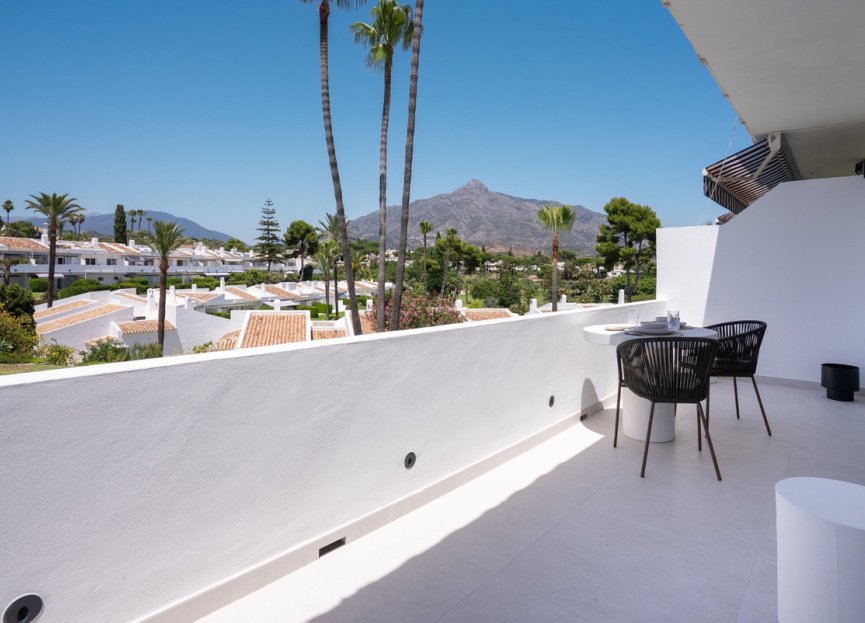 Resale - Apartment - Penthouse - Marbella - Nueva Andalucia