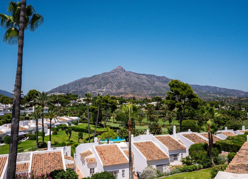 Resale - Apartment - Penthouse - Marbella - Nueva Andalucia