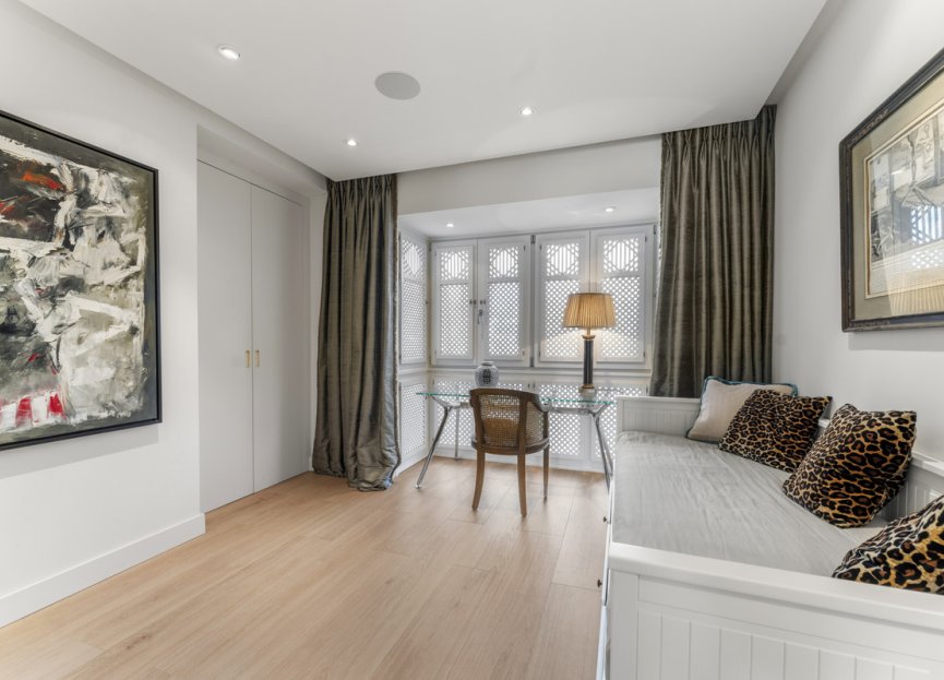 Resale - Apartment - Middle Floor Apartment - Marbella - The Golden Mile