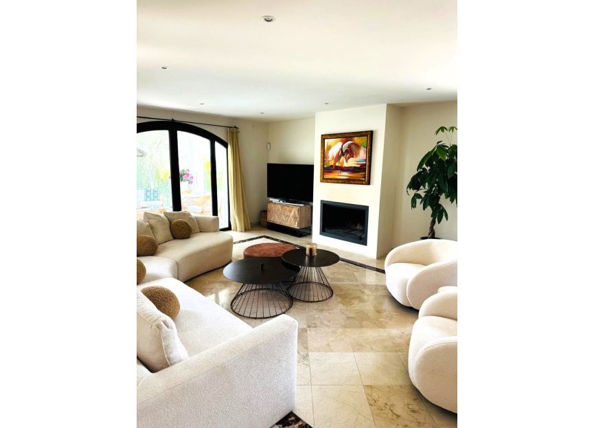 Resale - House - Detached Villa - Marbella - Marbella Centro