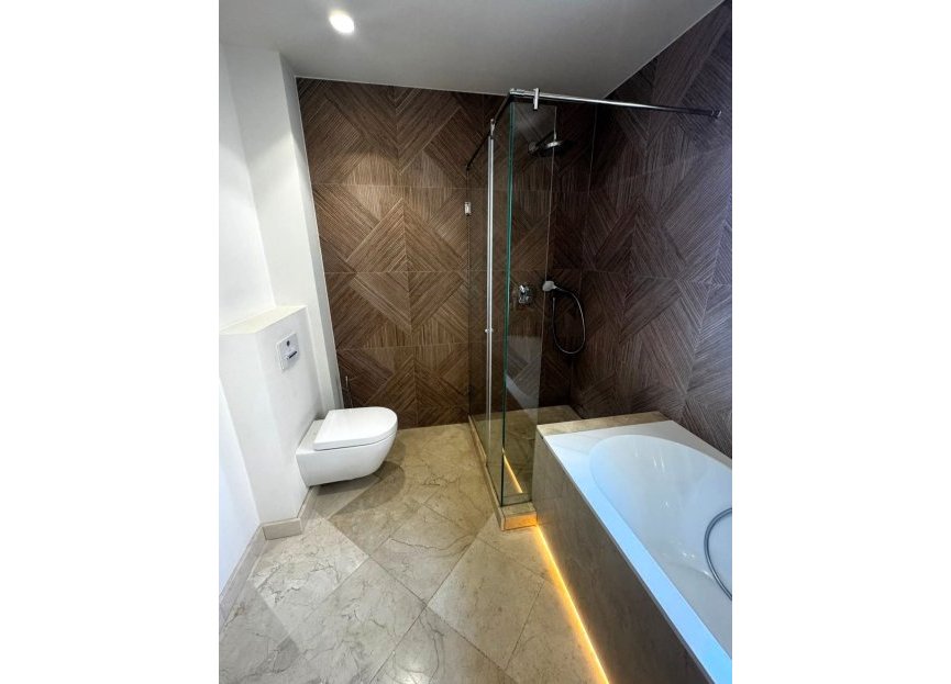 Resale - House - Detached Villa - Marbella - Marbella Centro