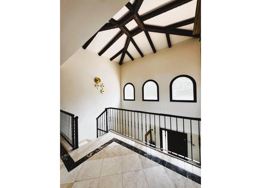 Resale - House - Detached Villa - Marbella - Marbella Centro