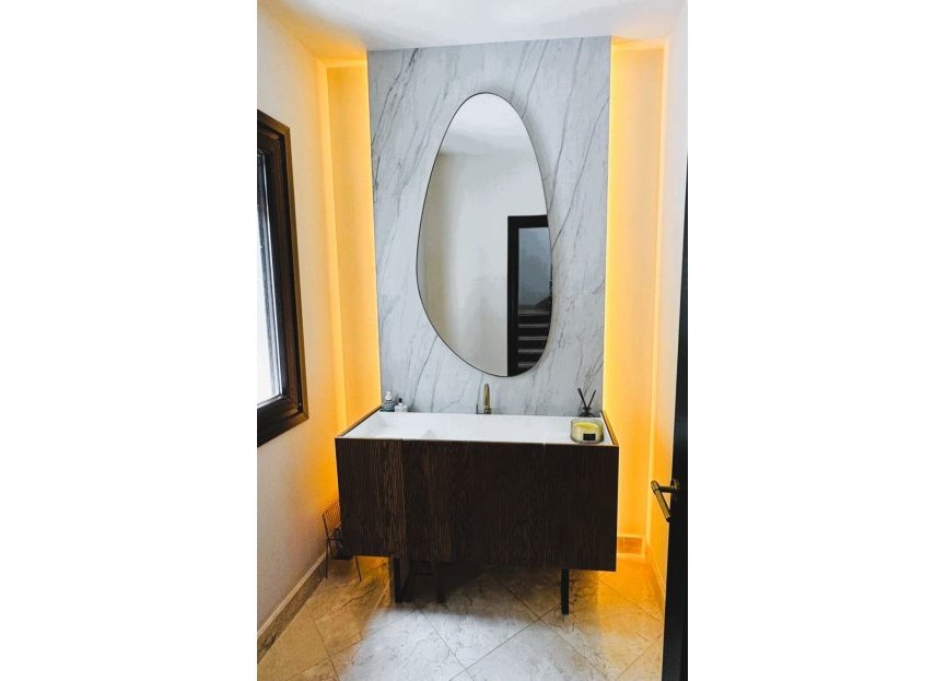 Resale - House - Detached Villa - Marbella - Marbella Centro