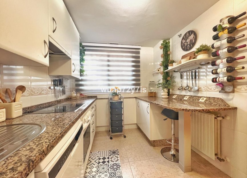 Resale - Ground floor apartment - Marbella - Guadalmina Alta