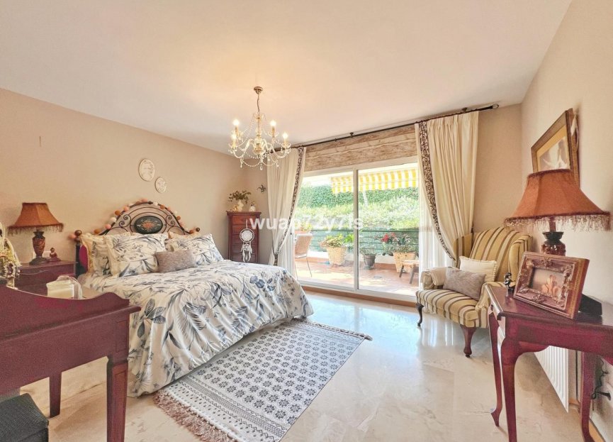 Resale - Ground floor apartment - Marbella - Guadalmina Alta