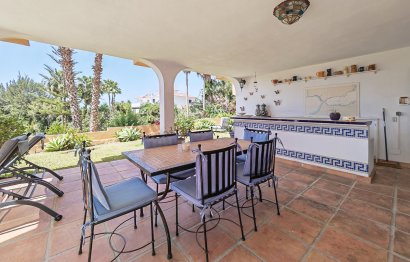 Resale - House - Detached Villa - Elviria