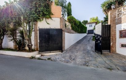 Resale - House - Detached Villa - Marbella - Marbella Centro