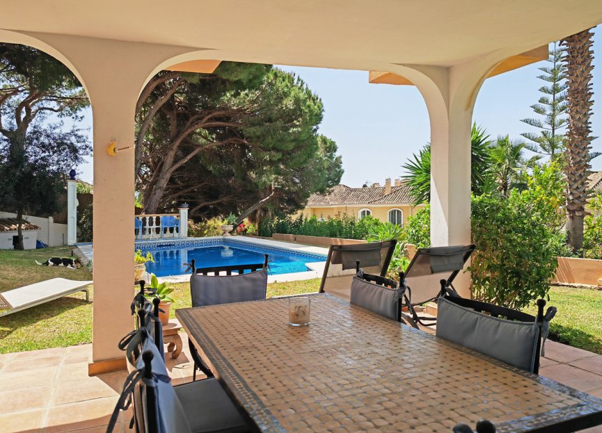 Resale - House - Detached Villa - Elviria