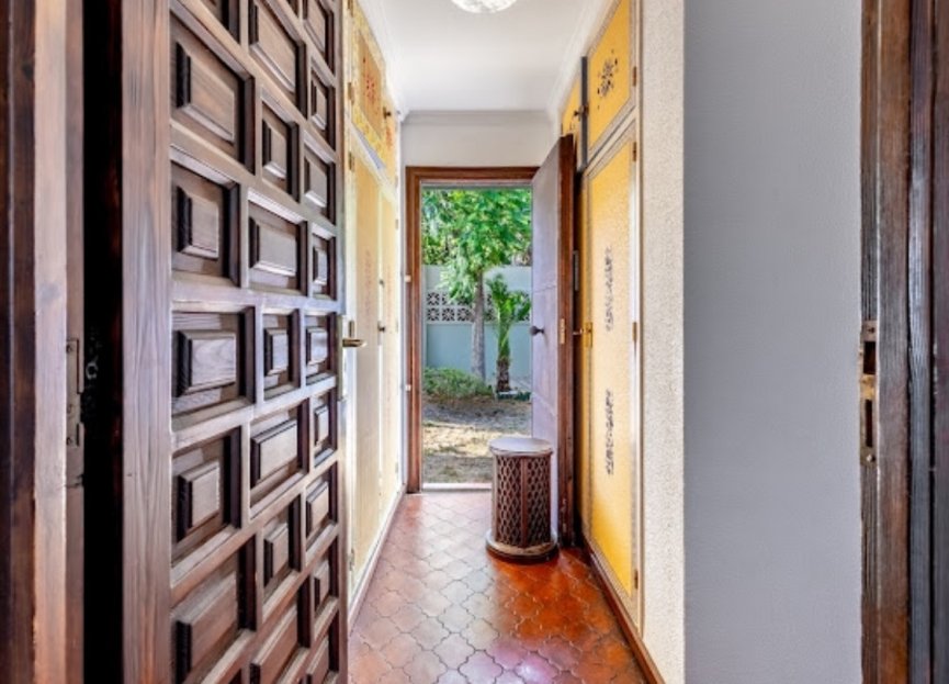 Resale - House - Detached Villa - Marbella - Marbella Centro