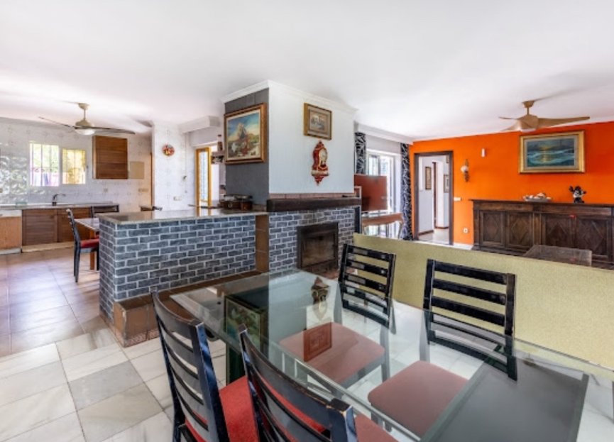 Resale - House - Detached Villa - Marbella - Marbella Centro