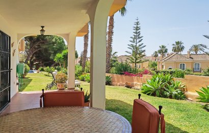 Resale - House - Detached Villa - Elviria