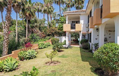 Resale - House - Detached Villa - Elviria