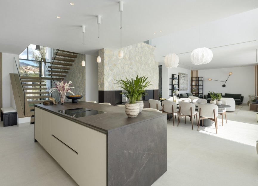 Resale - House - Detached Villa - Benahavís - La Quinta