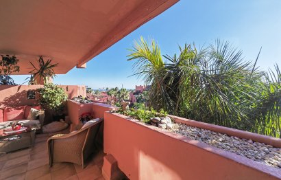 Resale - Apartment - Middle Floor Apartment - Estepona - Estepona Centro