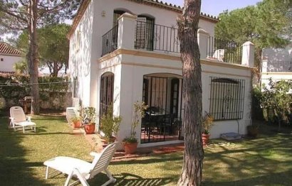 Resale - House - Detached Villa - Estepona - Estepona Centro