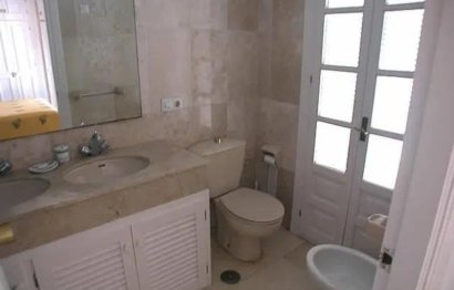 Resale - House - Detached Villa - Estepona - Estepona Centro