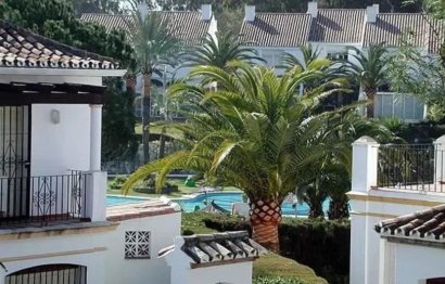 Resale - House - Detached Villa - Estepona - Estepona Centro