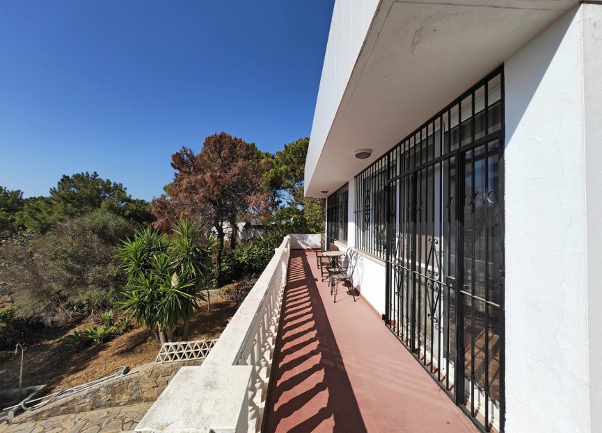 Resale - House - Detached Villa - Estepona