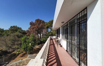 Resale - House - Detached Villa - Estepona