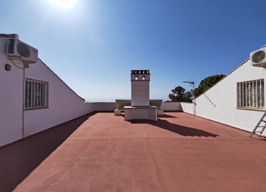 Resale - House - Detached Villa - Estepona