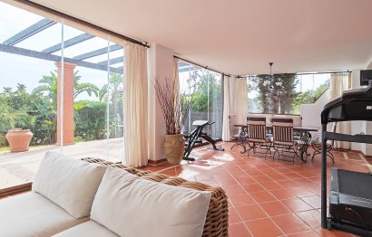 Resale - Apartment - Middle Floor Apartment - Marbella - La Mairena