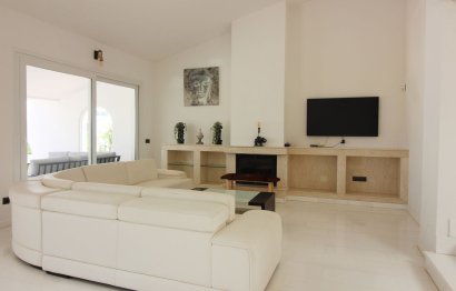 Reventa - House - Detached Villa - Benalmádena - Benalmadena Centro