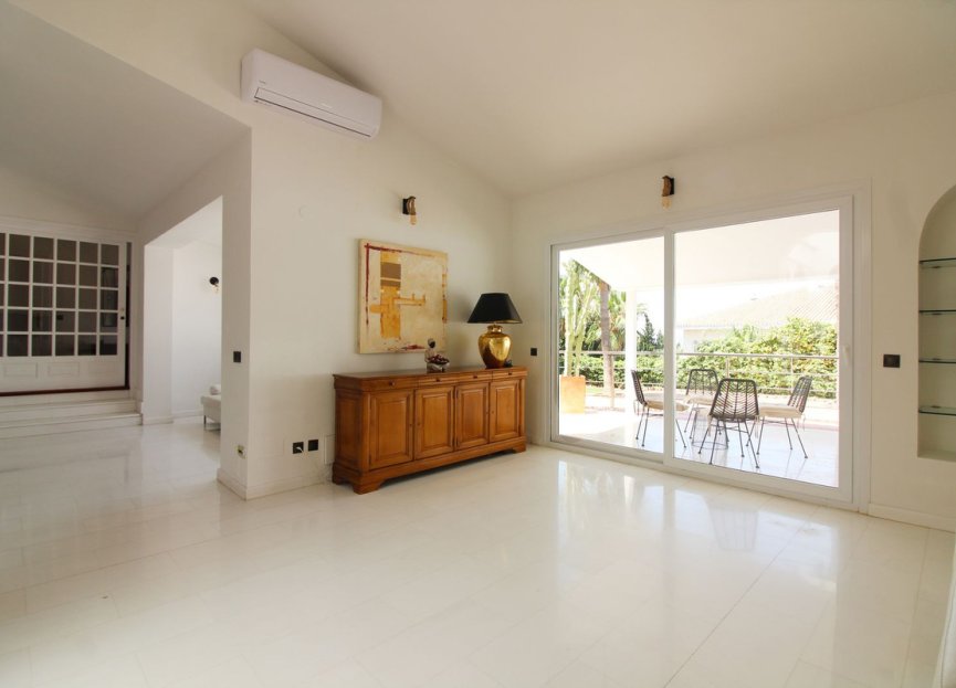 Reventa - House - Detached Villa - Benalmádena - Benalmadena Centro