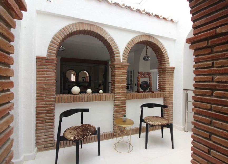 Reventa - House - Detached Villa - Benalmádena - Benalmadena Centro