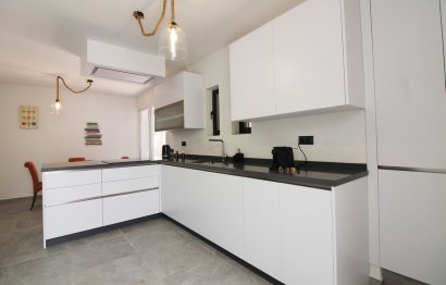 Reventa - House - Detached Villa - Benalmádena - Benalmadena Centro