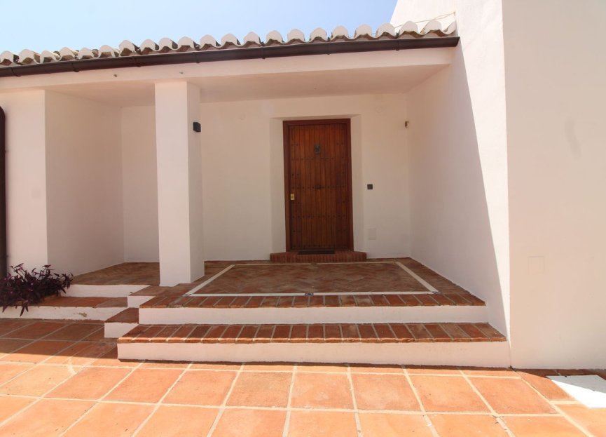 Reventa - House - Detached Villa - Benalmádena - Benalmadena Centro