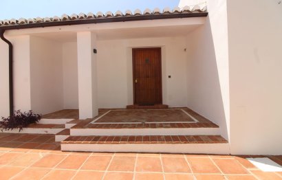 Reventa - House - Detached Villa - Benalmádena - Benalmadena Centro