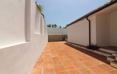 Reventa - House - Detached Villa - Benalmádena - Benalmadena Centro