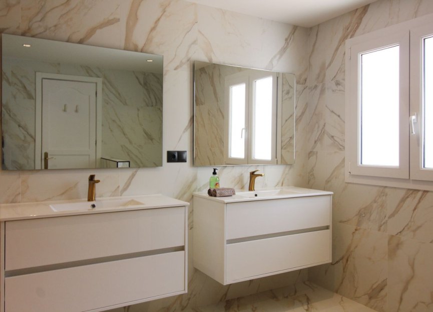 Reventa - House - Detached Villa - Benalmádena - Benalmadena Centro