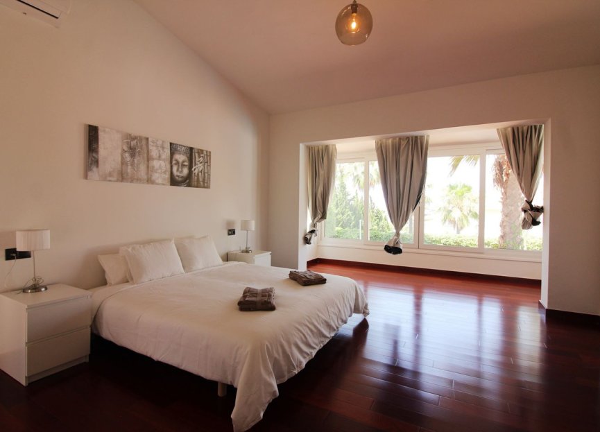 Reventa - House - Detached Villa - Benalmádena - Benalmadena Centro