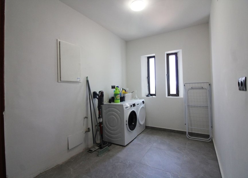 Reventa - House - Detached Villa - Benalmádena - Benalmadena Centro