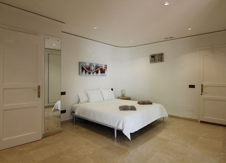 Reventa - House - Detached Villa - Benalmádena - Benalmadena Centro