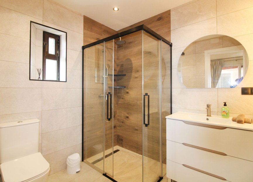 Reventa - House - Detached Villa - Benalmádena - Benalmadena Centro