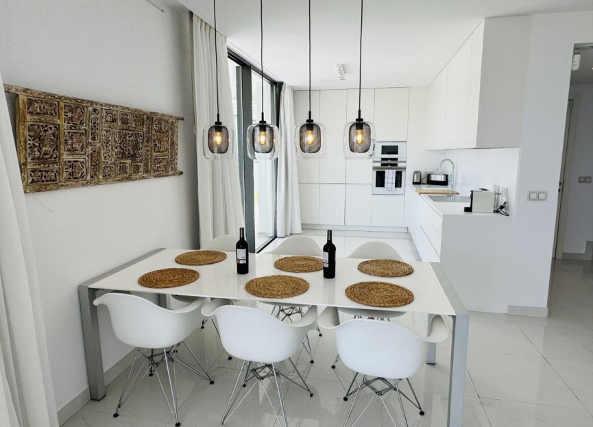 Resale - Apartment - Penthouse - Benahavís - Benahavís Centro