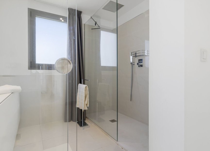 Resale - Apartment - Penthouse - Benahavís - Benahavís Centro