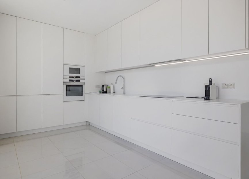 Resale - Apartment - Penthouse - Benahavís - Benahavís Centro