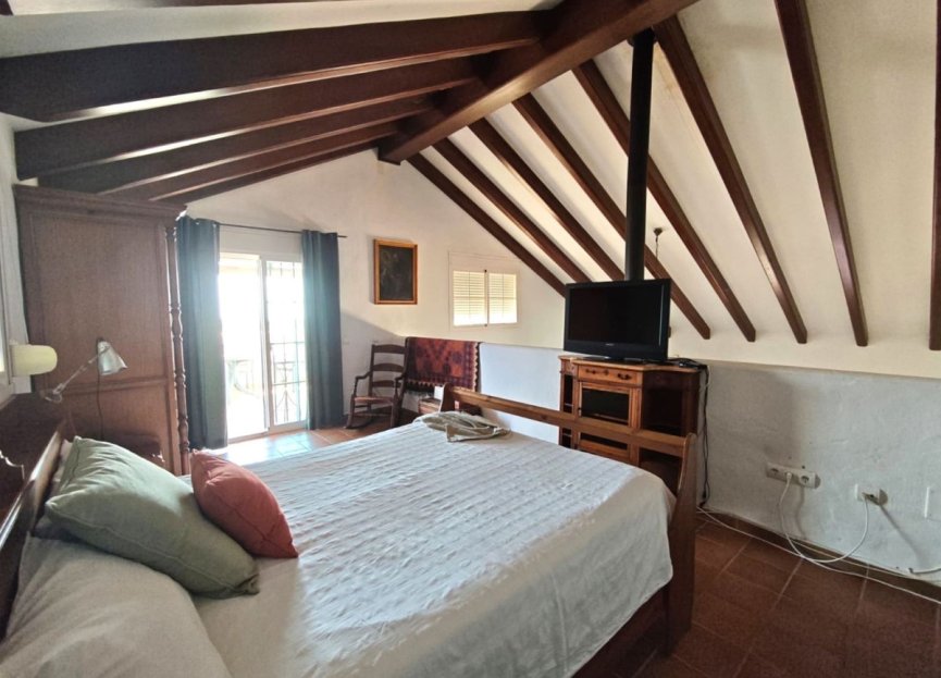 Resale - House - Detached Villa - Estepona - Estepona Centro