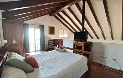 Resale - House - Detached Villa - Estepona - Estepona Centro