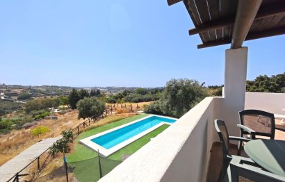 Resale - House - Detached Villa - Estepona - Estepona Centro