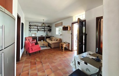 Resale - House - Detached Villa - Estepona - Estepona Centro