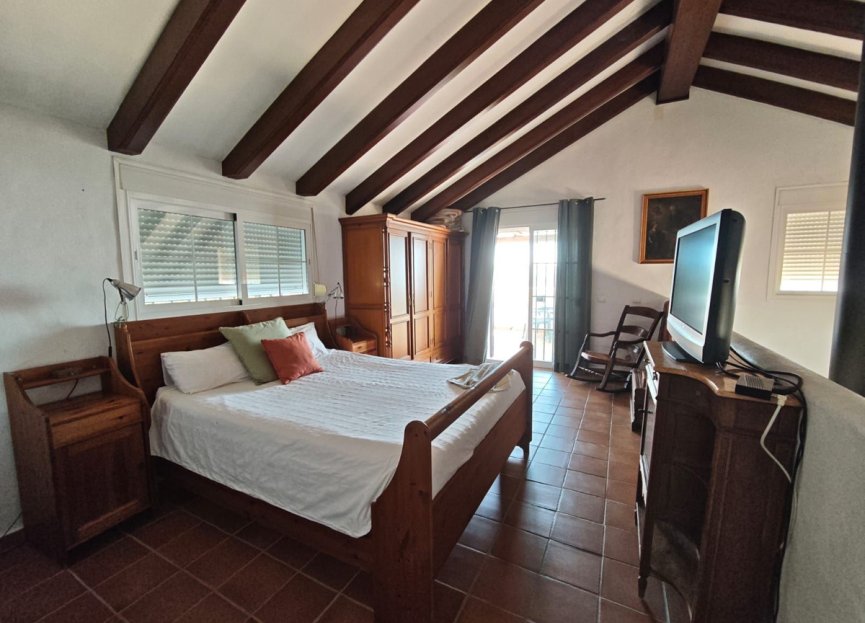 Resale - House - Detached Villa - Estepona - Estepona Centro