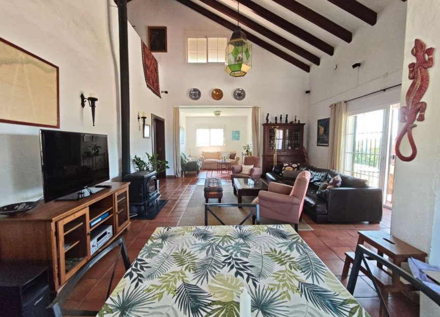 Resale - House - Detached Villa - Estepona - Estepona Centro