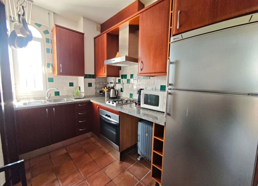 Resale - House - Detached Villa - Estepona - Estepona Centro