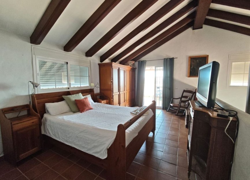 Resale - House - Detached Villa - Estepona - Estepona Centro