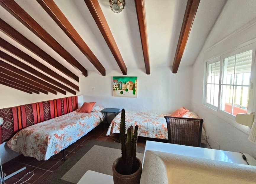 Resale - House - Detached Villa - Estepona - Estepona Centro