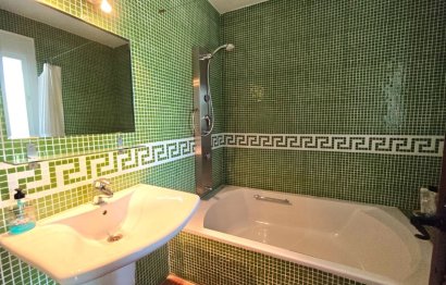 Resale - House - Detached Villa - Estepona - Estepona Centro